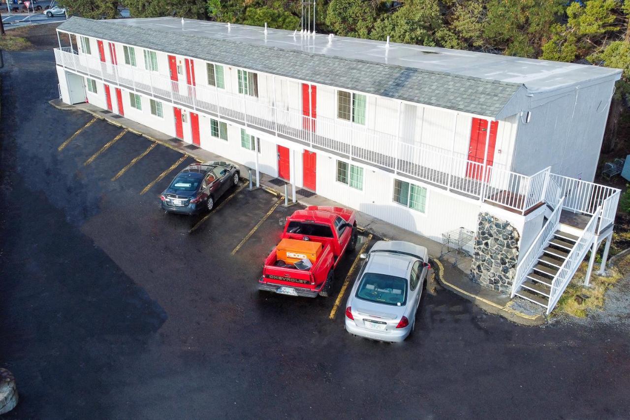 Budget Inn Bend Exterior foto